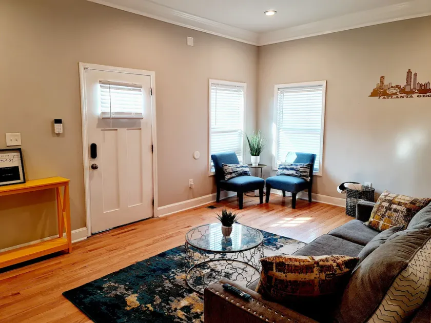 3BR/4BA w/ Great place for having fun in the middle of the city!!!! - Image 1