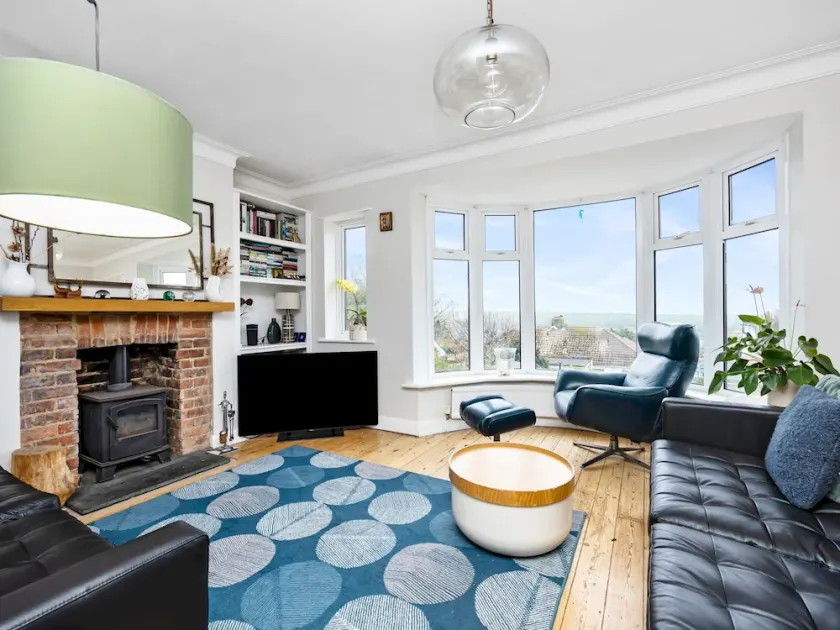 Spacious Saltdean Seaside Home| Ample Free Parking - Pass the Keys - Image 1