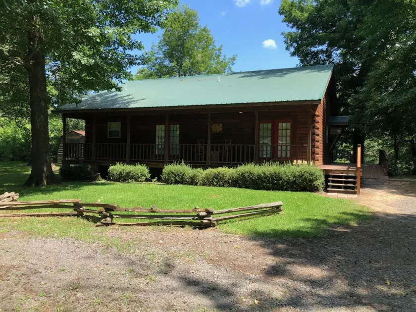 Entzückendes Blockhaus am Little Red River mit Whirlpool! - Image 1