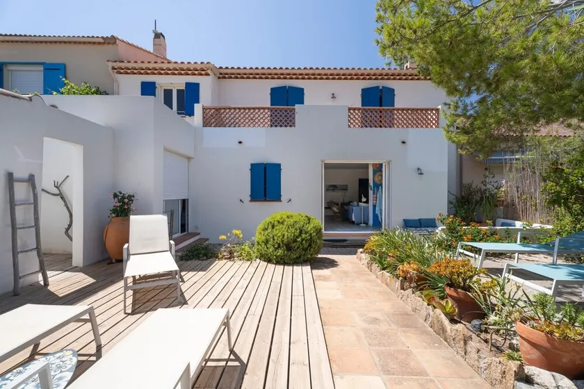Haus am Meer in Hyères – Panoramablick auf die Inseln - Image 1