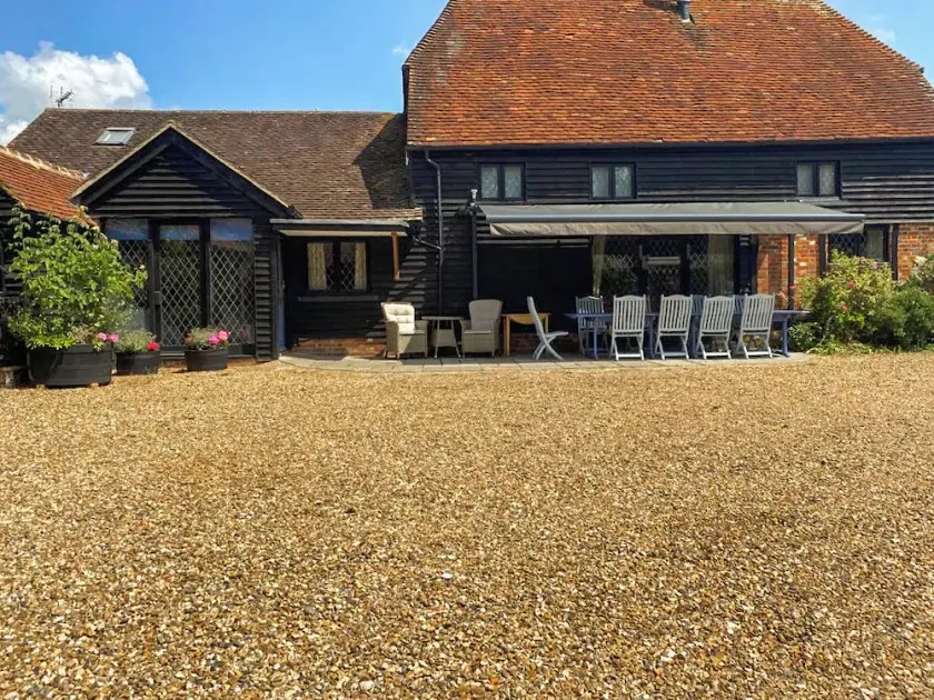 6 bedroom accommodation in Plaistow, near Petworth - Image 1
