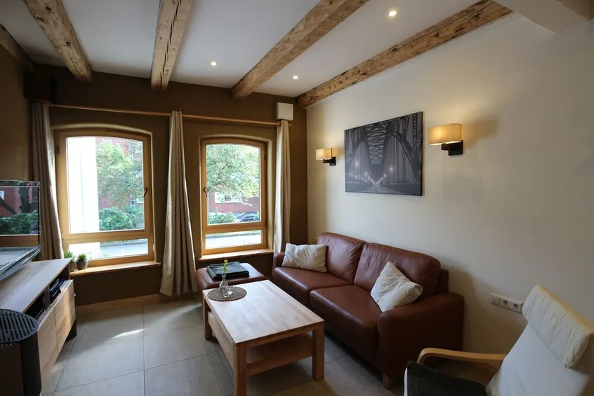 2017 ecologically renovated, high quality furnished cottage with yard. - Image 1