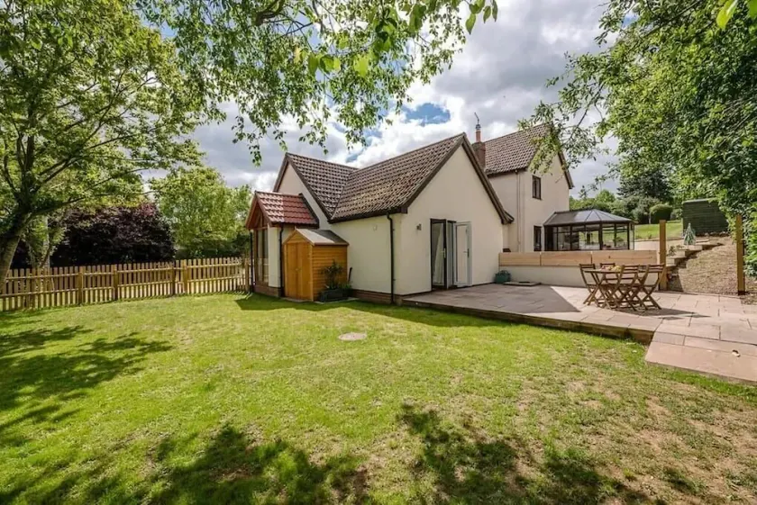 Hattie's, Great Glemham - Image 1