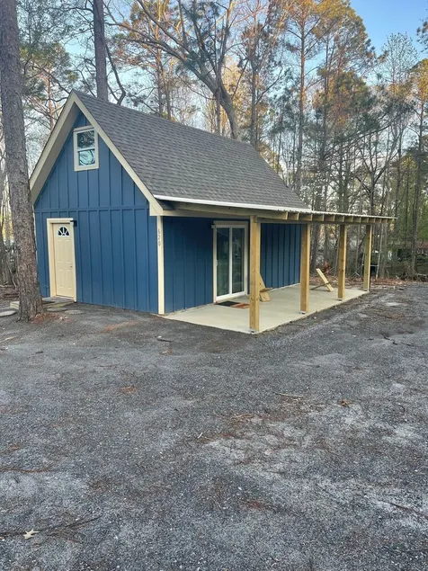 Tiny House (not on water front) near lake martin, and boat ramp - Image 1