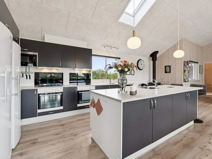 Luxury Retreat by Hostrup Beach - By Traum Ferienwohnungen - Image 1