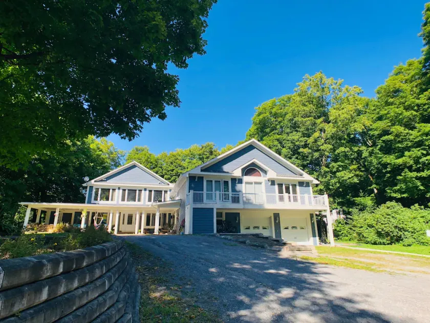 Chelsea Vélo Nordic BnB, minutes from Ottawa, in heart of the Gatineau Park - Image 1