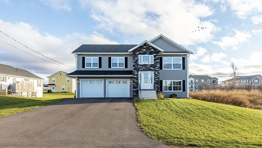 ⭐️Beautiful Bright House 5 Mins From Downtown ⭐️ - Image 1