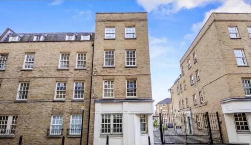 Fabulous Apartment Near Central London - Image 1