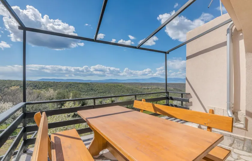 Awesome Home in Dobrinj With Wifi and 2 Bedrooms - Image 1