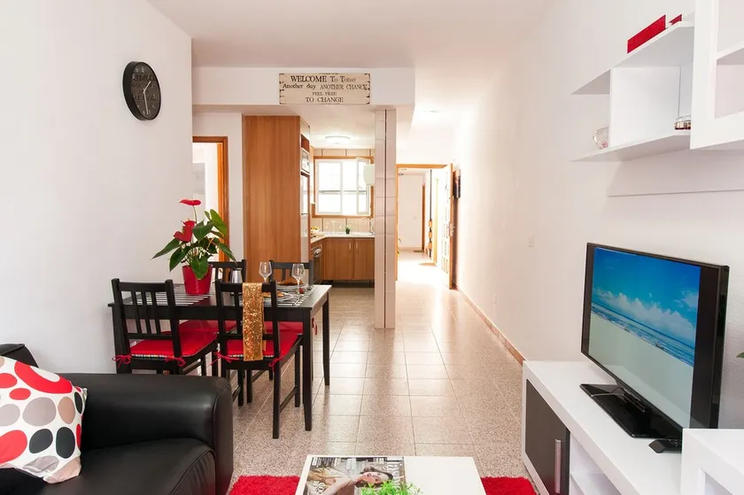 Kasa apartment, one step away from Las Canteras beach. - Image 1