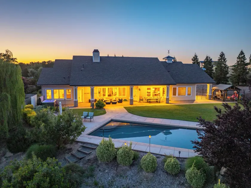Frontier Farmhouse - Image 1