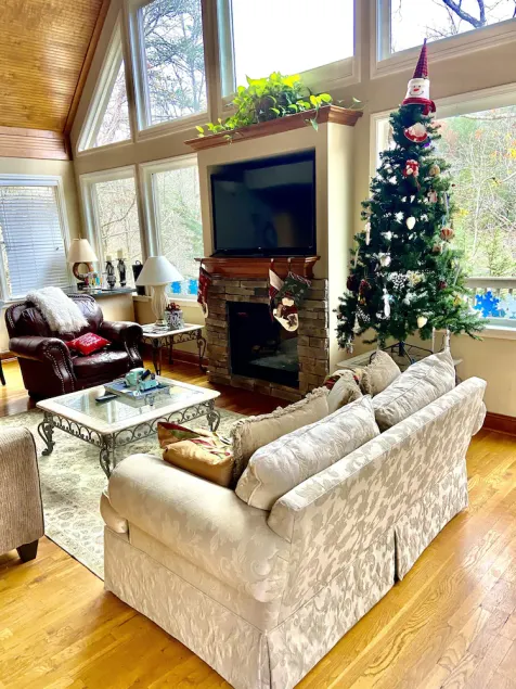 Chalet Suzanne - Image 1