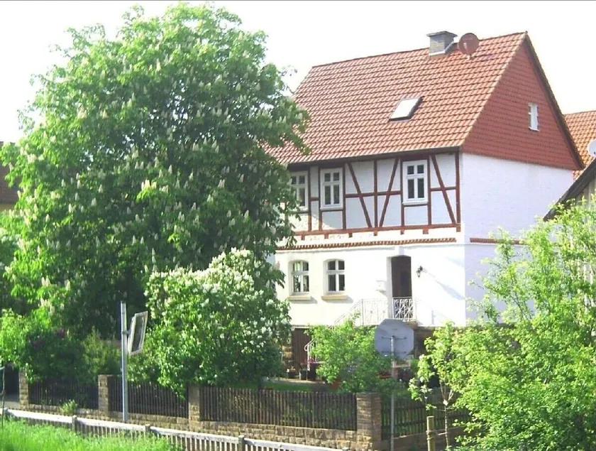 Lovingly renovated half-timbered house with character and comfort - Image 1