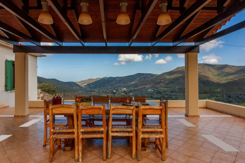 Augusta Deres Cretan Mountain Retreat With Amazing Views - Image 1