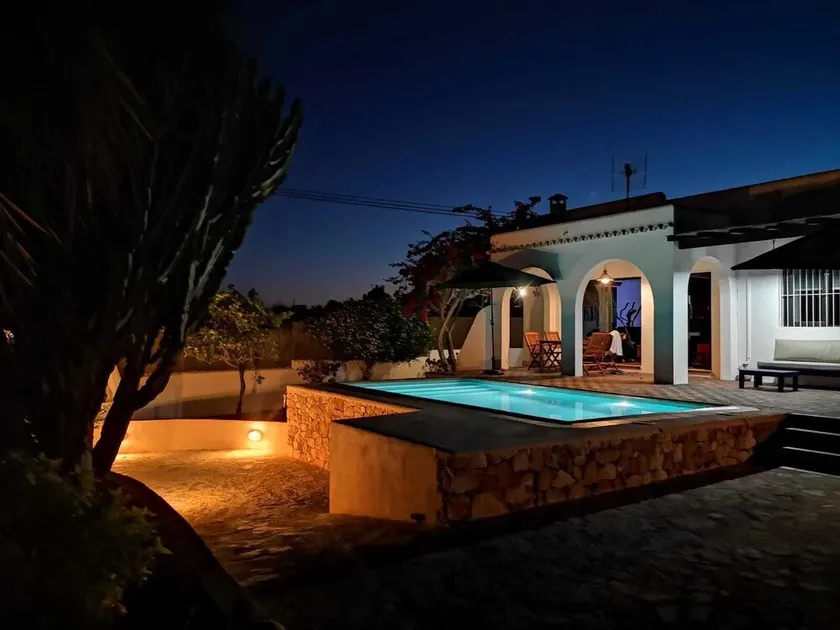 Beautiful Villa with swimming pool in Ibiza town. - Image 1