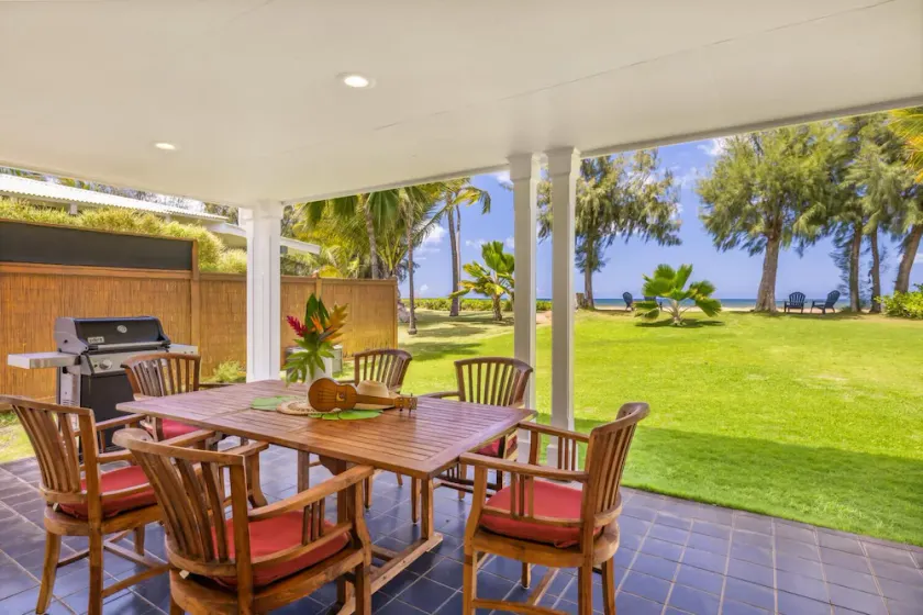 Kai Nalu, Spacious, Beachfront Home, A/C - Image 1