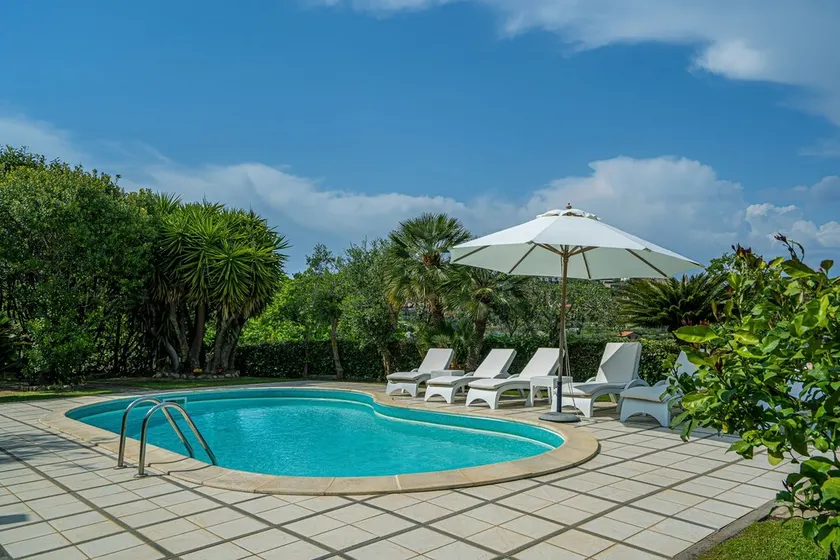 Villa La Pace, Charming 3 bedroom villa with private pool with views of Amalfi Coast - Image 1