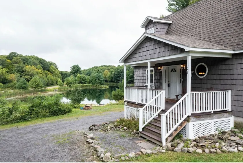 Four-Season Lakefront Home in Upstate NY on Fawn Lake, Minutes from Salmon River - Image 1