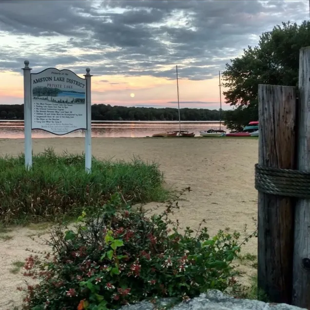 Tranquility awaits on Amston Lake! - Image 1