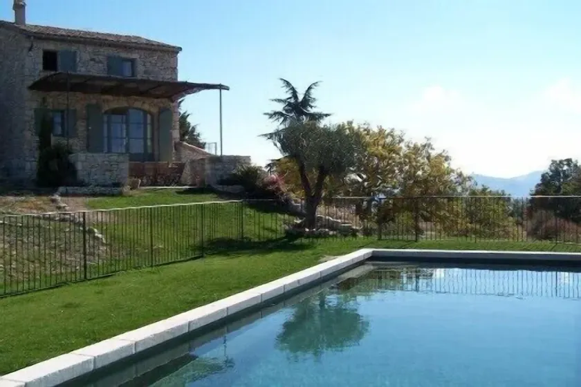 Steinscheune 360 ​​° Blick auf den Luberon und den Bergen Vaucluse - Image 1