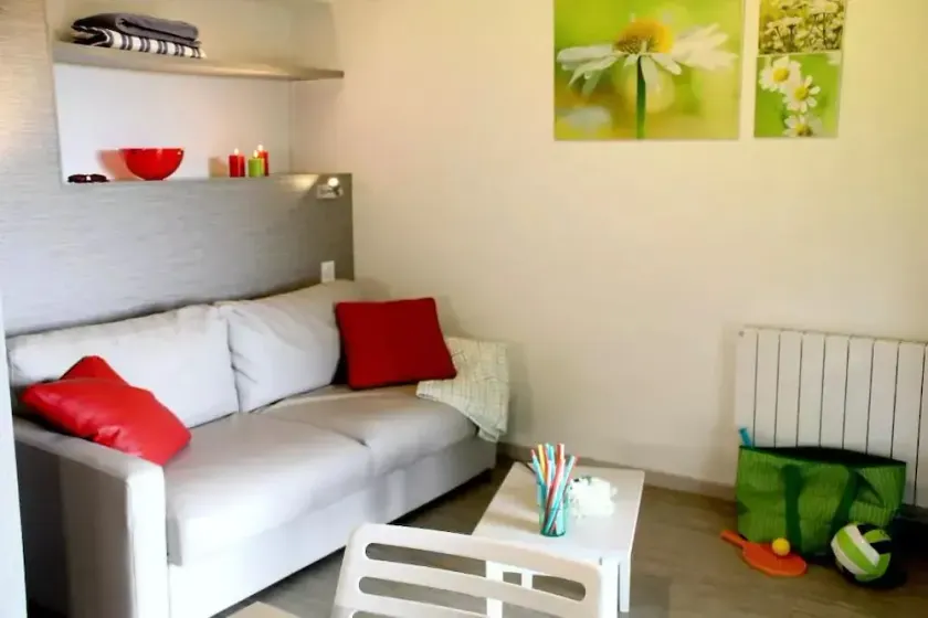 VVF Collonges-la-Rouge *** - 2 Room Cottage 5 People 1 baby - Image 1