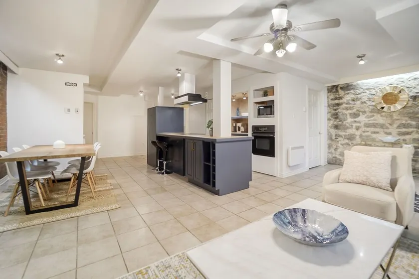 Rustic & Chic 2 Bedroom condo 5min to downtown - Image 1