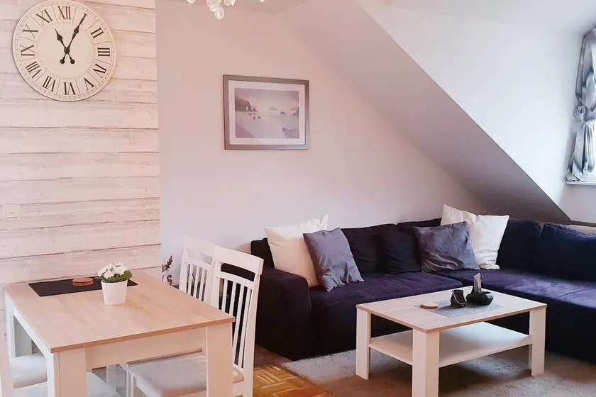 Apartment in a great location with a beautiful balcony, close to Ammersee - Image 1