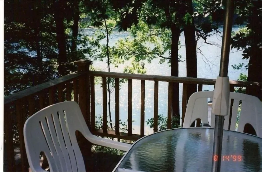 Lone Pine Cottage 1 Schlafzimmer Seeseite am Bryan Lake - Image 1