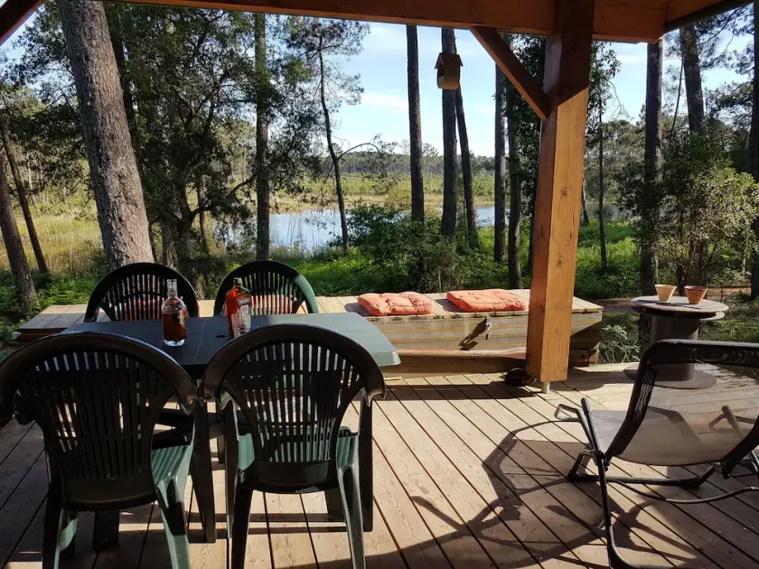 Un petit paradis sous les pins. Climatisé. Grande terrasse couverte - Image 1