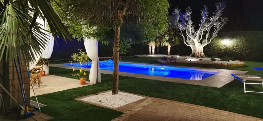 Luxurious Country House Villa with Swimming Pool 8 seats 4 bedrooms  - Image 1