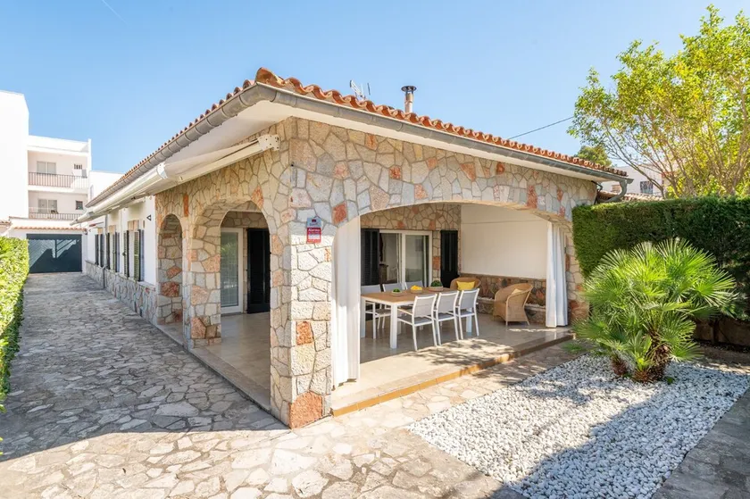 Maison de vacances directement sur la mer – Casa Mercuri - Image 1