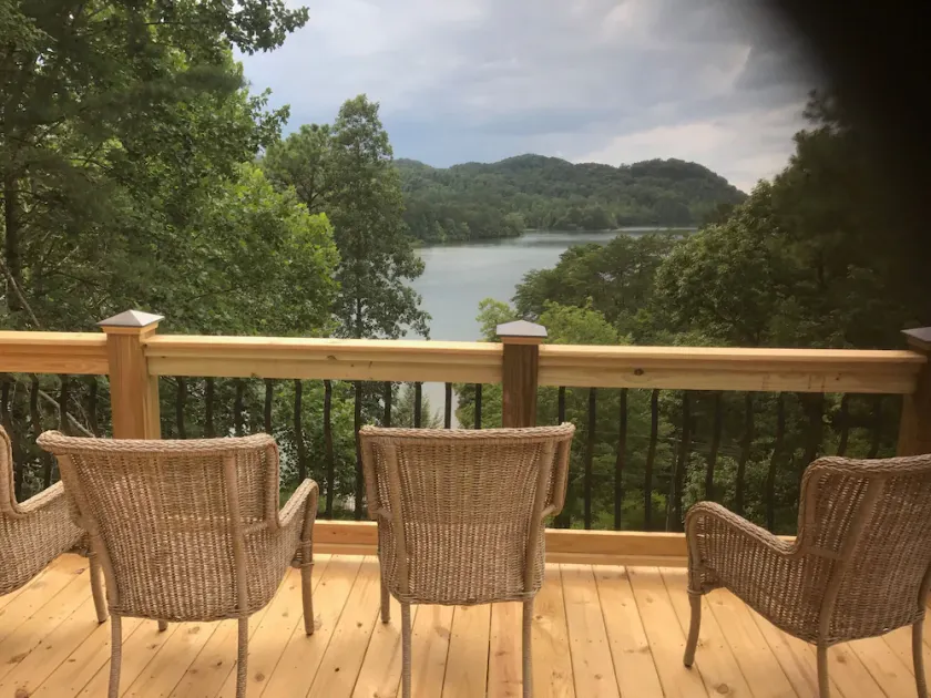Lake Front Lodge med vacker sjöutsikt 5 sovrum och 5 badrum - Image 1