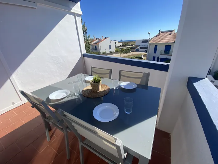 TER 22C - Renovated, aircon, seaview and with pool - Image 1