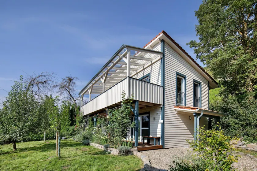 Casa de férias \"Ferienhaus Das Große Paradies\" com sauna, jardim, banheira de hidromassagem - Image 1