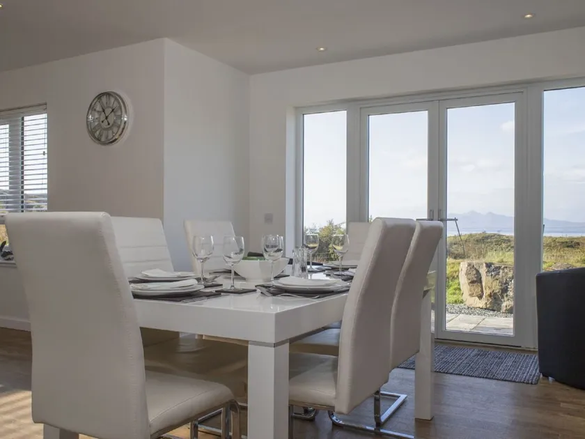 Vacation Home i Tarskavaig med 3 sovrum som kan rymma 6 - Image 1