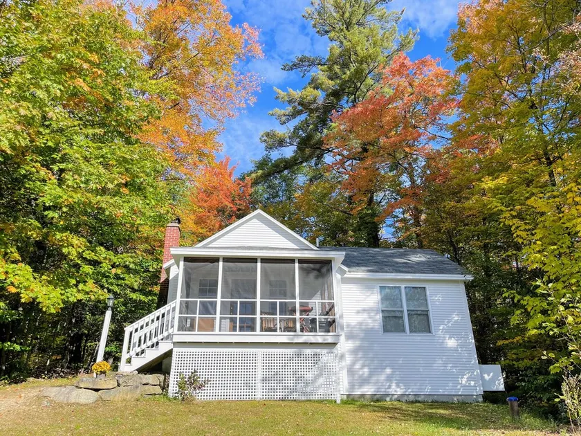 11G Quintessential New Engalnd Cottage with Fantastic Views! - Image 1