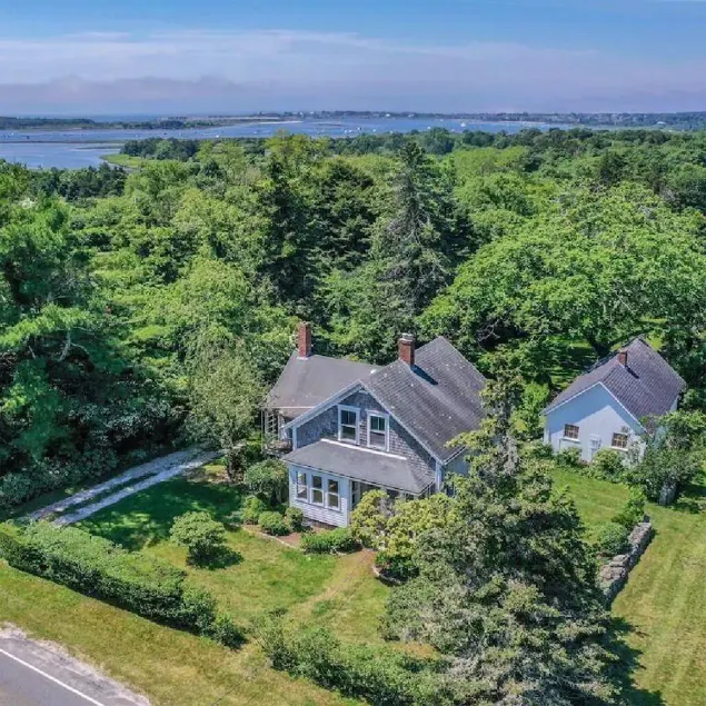☼ Westport Point ☼ beach house on 1/2 acre easy access to beach/historic village - Image 1