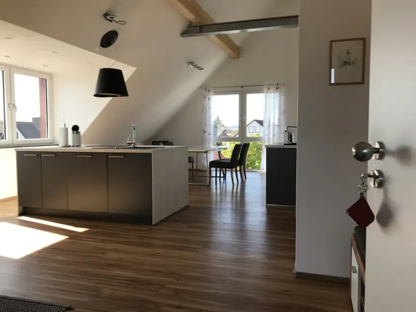 Lovingly, modern furnished apartment - Image 1