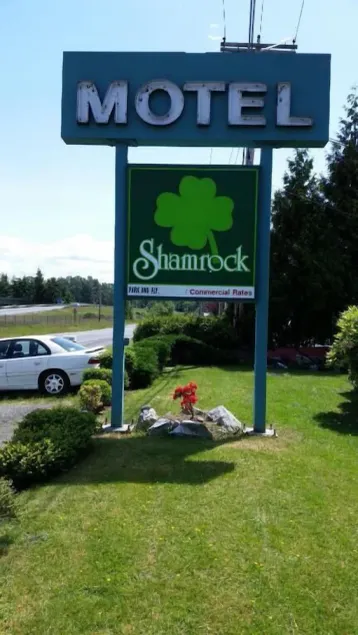 Shamrock Motel - Image 1