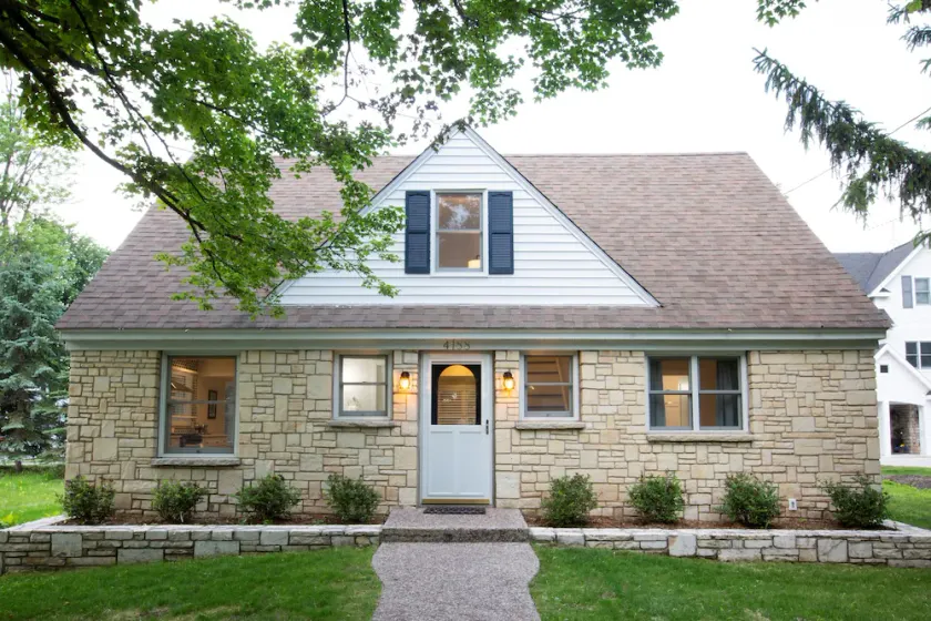 Stay in the Heart of Fish Creek - Walk Everywhere - 4BR Cottage & Firepit - Image 1
