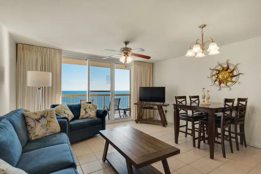 Pelican Beach Resort 2006 - Image 1