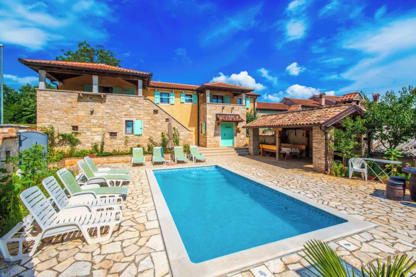 Luxuriöse Villa mit Jacuzzi und privaten Pool - Image 1