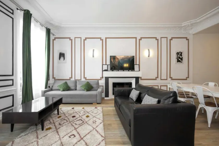Daumesnil Grand - Two Bedroom Apartment, Sleeps 6 - Image 1