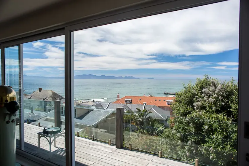 Kalk Bay Apartments - Image 1