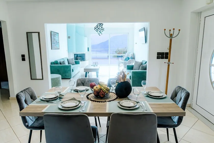 Aithra House With Beautiful View - Image 1