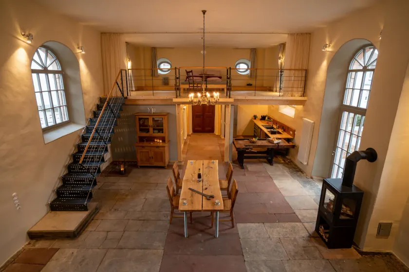Ferienwohnung in Einer Denkmalgeschützten Kirche - Image 1