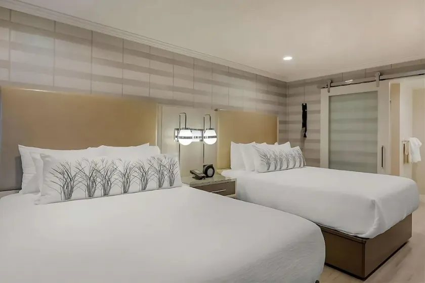 Restful Vacation! Four Convenient Units, Near Torrance Beach, Free Parking - Image 1