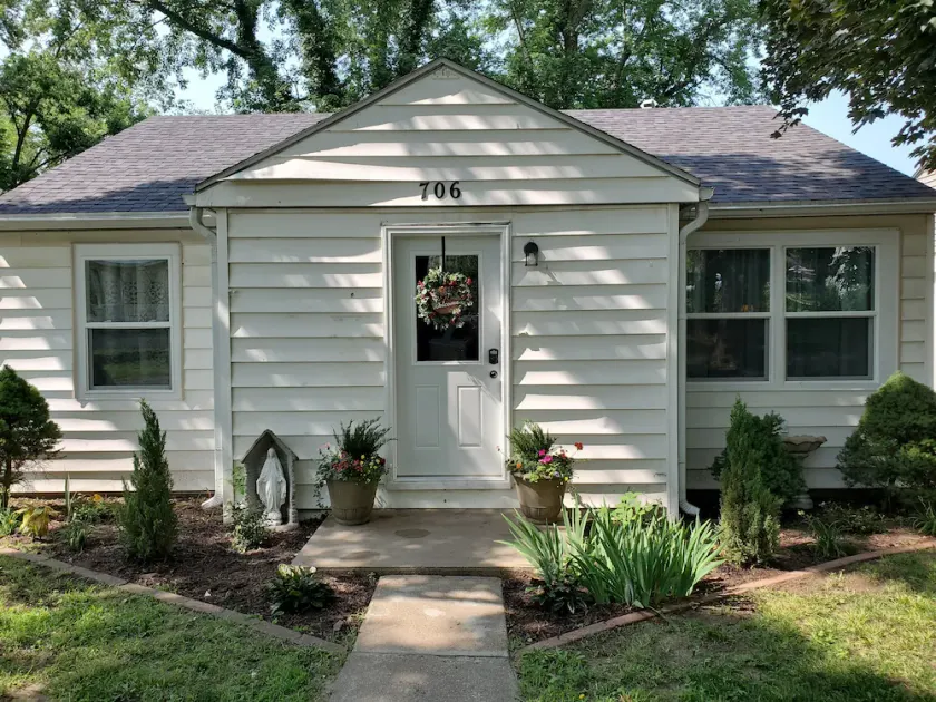 Comfortable and relaxing Cottage getaway. - Image 1