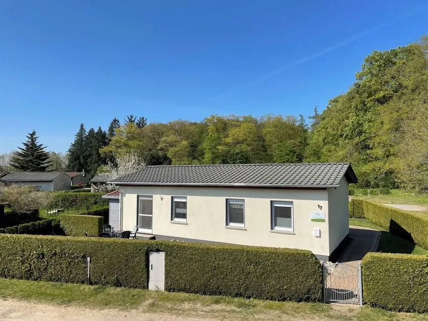 Holiday house on separate grounds directly at the nature park Mecklenburg Switzerland - Image 1