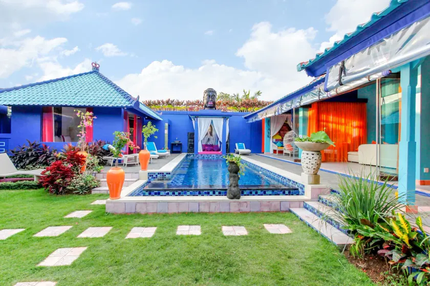 Villa Artistic, Luxury with swimming pool surrounded by 3 suites 5 minutes from the beach - Image 1